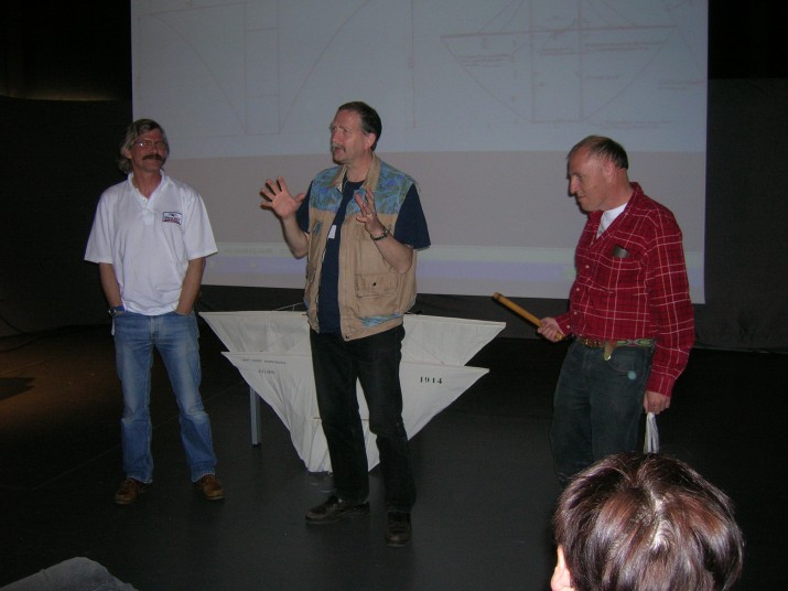 Historical Kite Workshop 0802